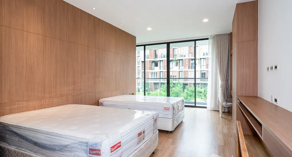 For rent 4 bedrooms condo in Suan Luang, Bangkok