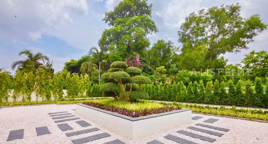 For rent 5 bedrooms house in Bang Lamung, Chonburi