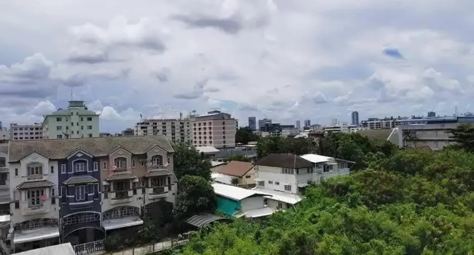 For sale 1 bed condo in Bang Na, Bangkok