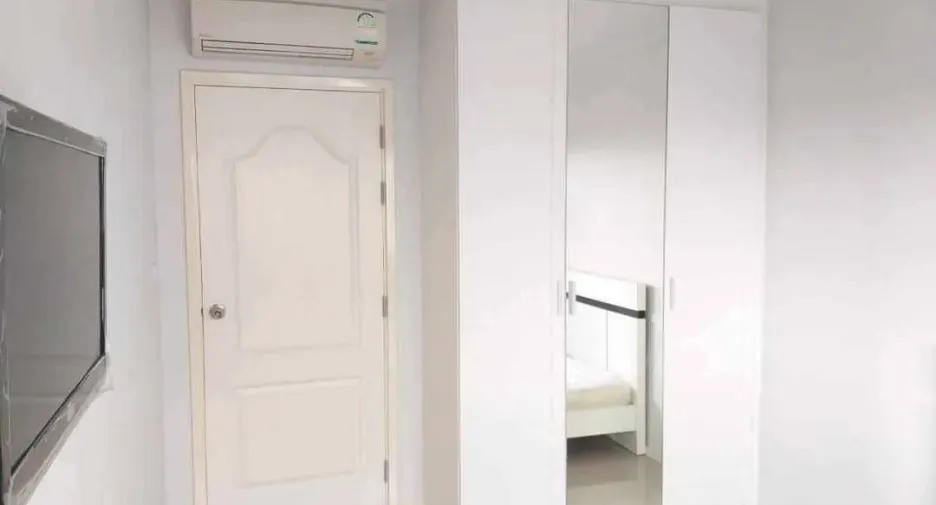 For sale 1 bed condo in Bang Na, Bangkok