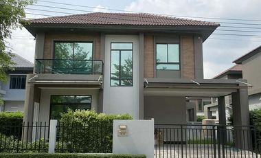 For sale 3 bedrooms house in Saphan Sung, Bangkok