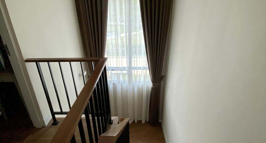 For sale 3 bedrooms house in Saphan Sung, Bangkok