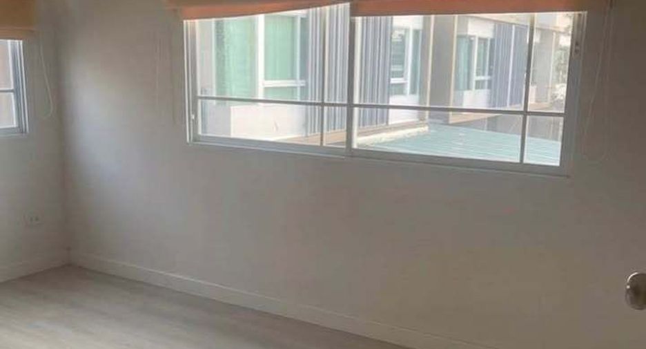 For sale 2 bedrooms townhouse in Phra Samut Chedi, Samut Prakan