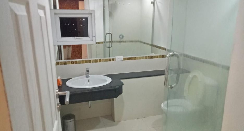 For rent 2 bedrooms condo in Mueang Phuket, Phuket