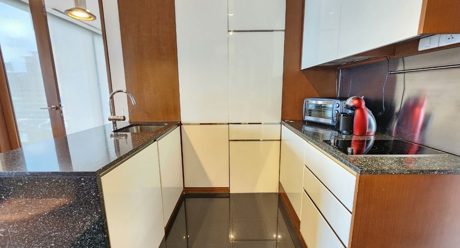 For rent 1 bed condo in Pathum Wan, Bangkok