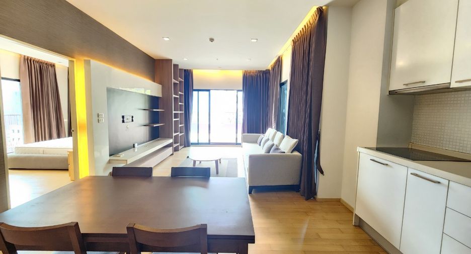 For rent 2 bedrooms condo in Khlong Toei, Bangkok