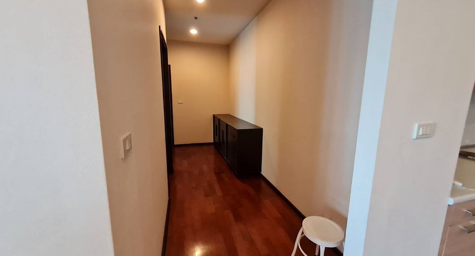 For rent 2 ベッドルーム condo in Watthana, Bangkok