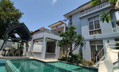 À vendre et à louer 4 chambres villa à Sattahip, Chonburi
