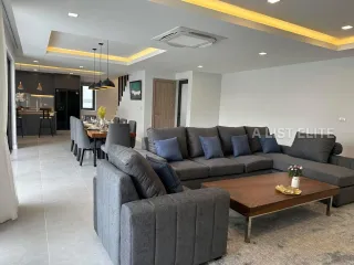 À louer 4 chambres maison à Bang Lamung, Chonburi
