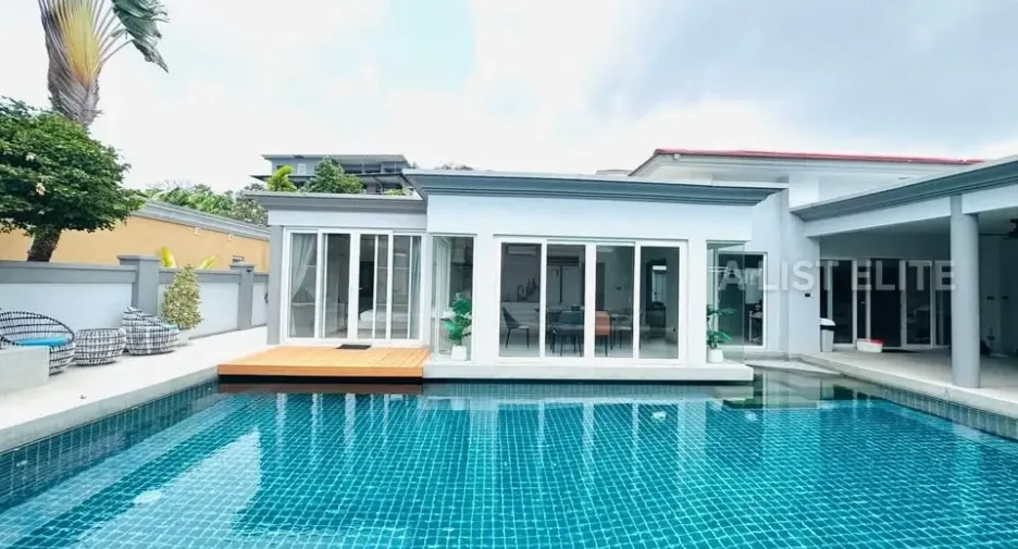 À louer 5 chambres maison à Bang Lamung, Chonburi