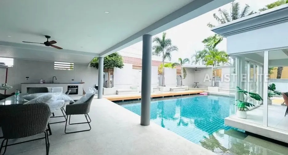 À louer 5 chambres maison à Bang Lamung, Chonburi