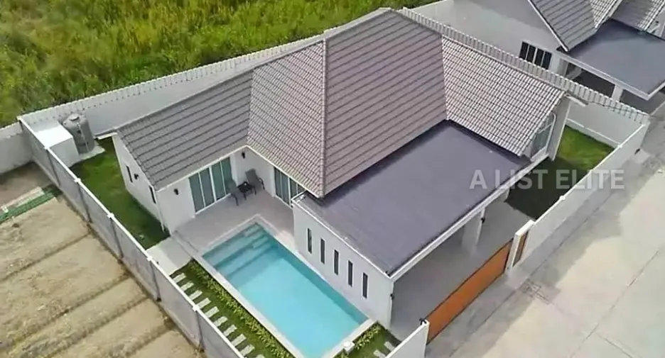 Casa en alquiler de 3 habitaciones en Bang Lamung, Chonburi