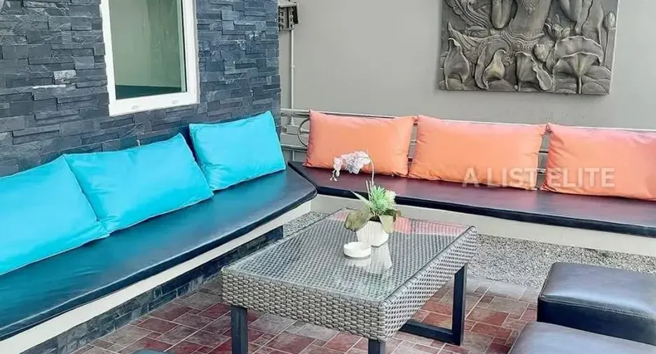 For rent 7 bedrooms house in Bang Lamung, Chonburi