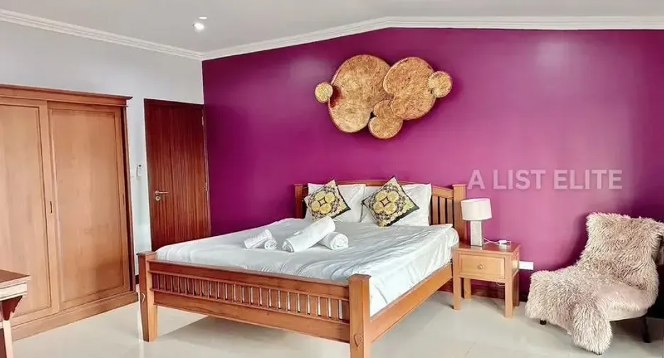 For rent 7 bedrooms house in Bang Lamung, Chonburi