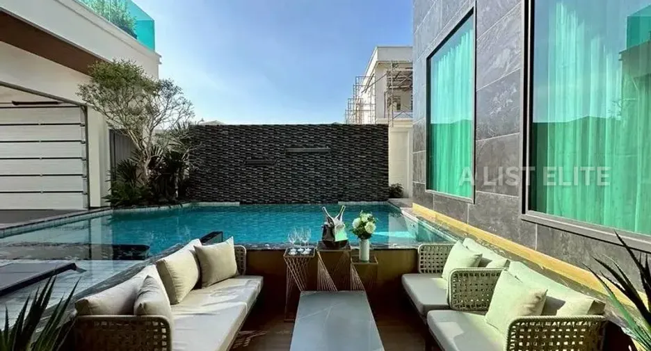 For sale 5 bedrooms house in Bang Lamung, Chonburi