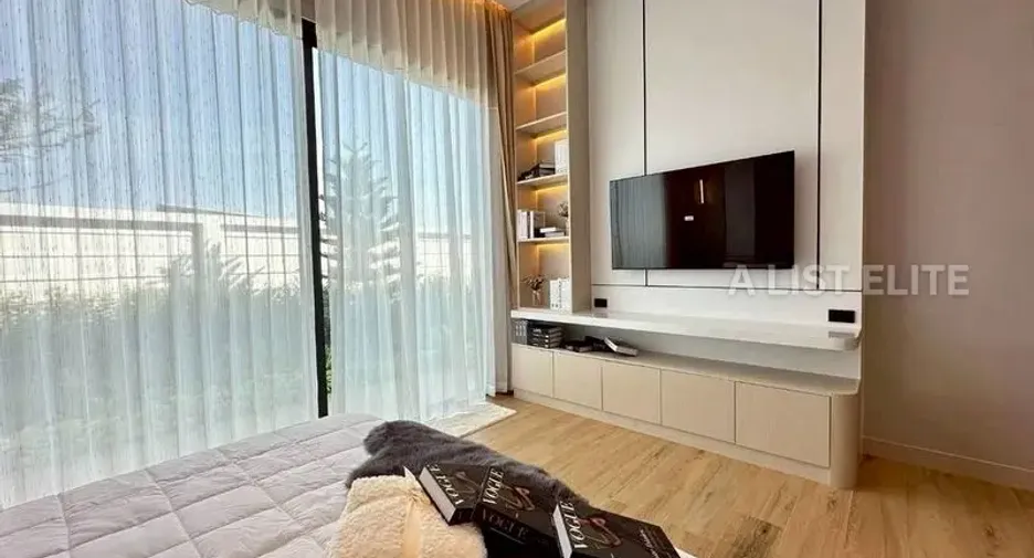 For sale 5 bedrooms house in Bang Lamung, Chonburi