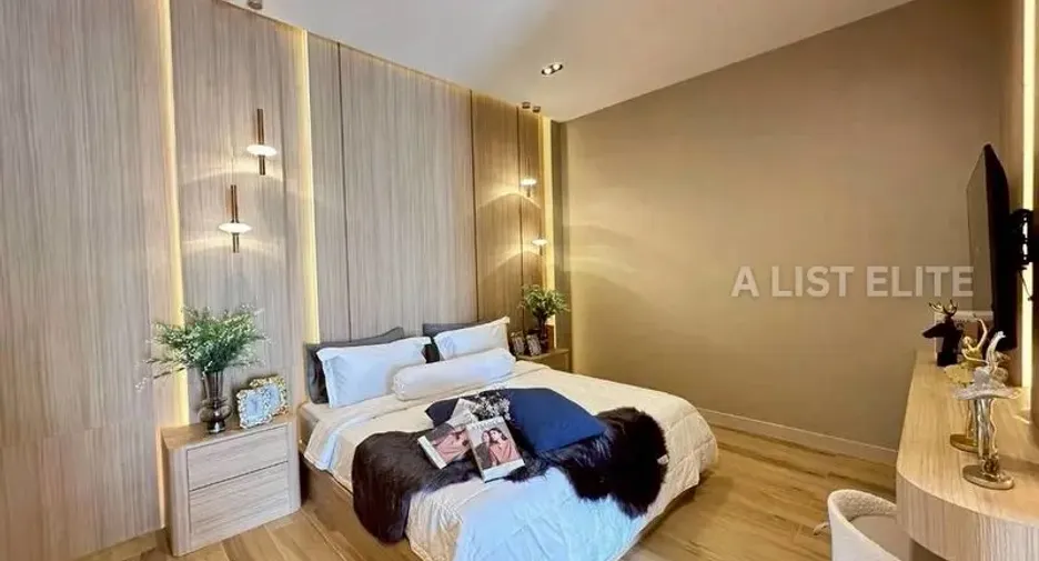 For sale 5 bedrooms house in Bang Lamung, Chonburi