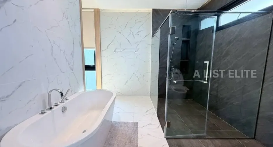 For rent 4 bedrooms house in Bang Lamung, Chonburi