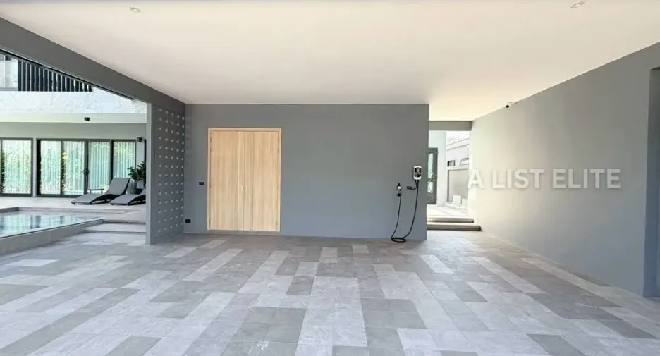 For rent 4 bedrooms house in Bang Lamung, Chonburi