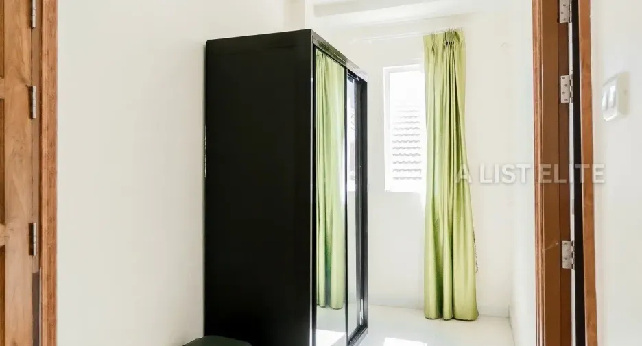 For rent 8 bedrooms house in Bang Lamung, Chonburi