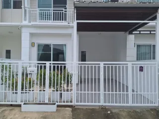 For Rent 3 Bedroom Townhouse In Mueang Chiang Mai