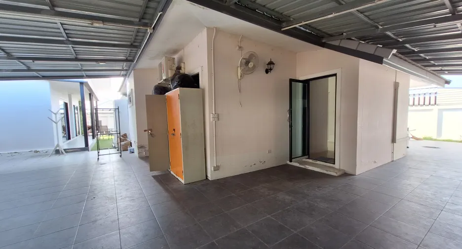 For rent 5 bedrooms villa in Hua Hin, Prachuap Khiri Khan