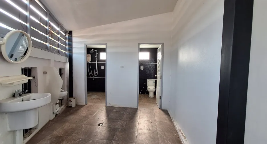 For rent 5 bedrooms villa in Hua Hin, Prachuap Khiri Khan