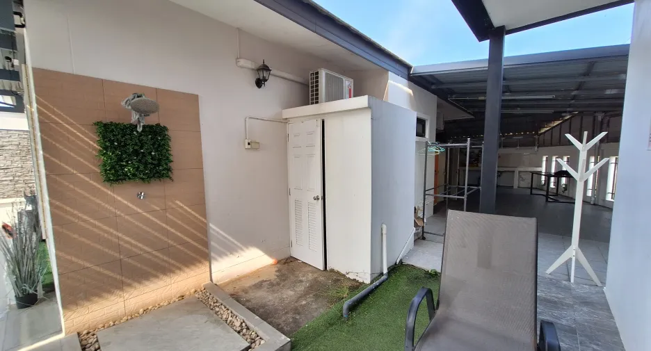 For rent 5 bedrooms villa in Hua Hin, Prachuap Khiri Khan