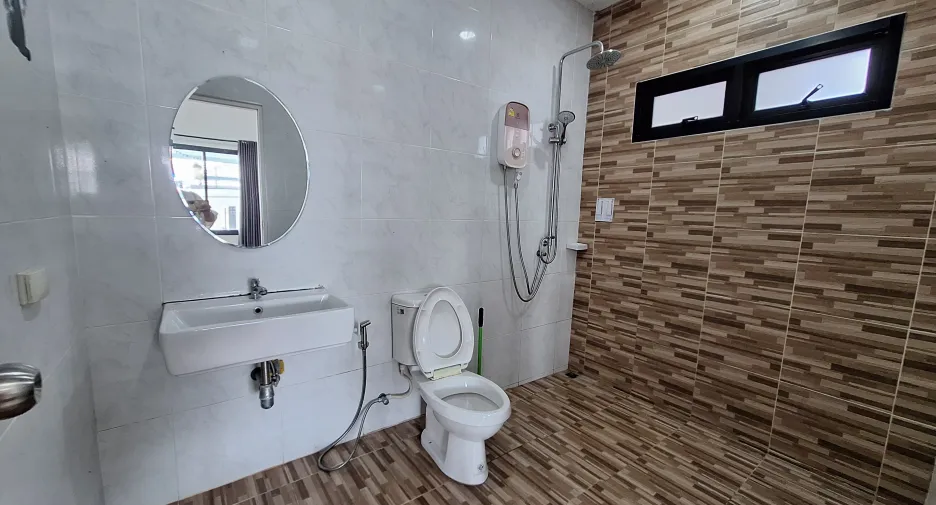 For rent 5 bedrooms villa in Hua Hin, Prachuap Khiri Khan