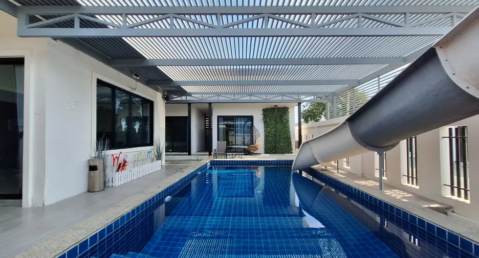 For rent 5 bedrooms villa in Hua Hin, Prachuap Khiri Khan