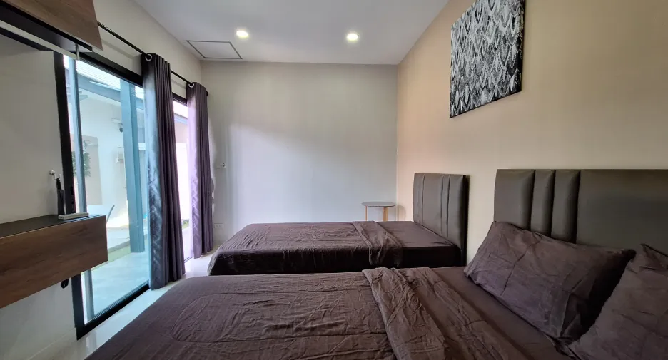 For rent 5 bedrooms villa in Hua Hin, Prachuap Khiri Khan