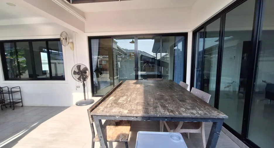For rent 5 bedrooms villa in Hua Hin, Prachuap Khiri Khan