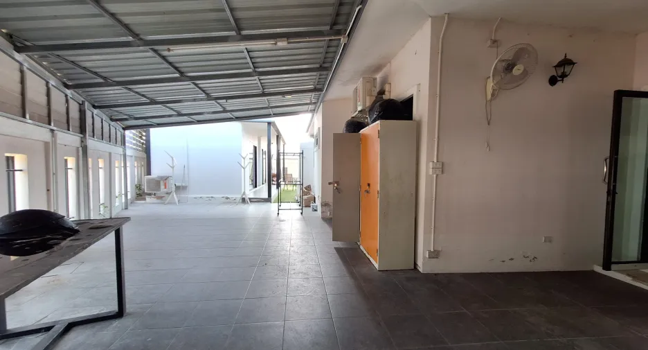 For rent 5 bedrooms villa in Hua Hin, Prachuap Khiri Khan