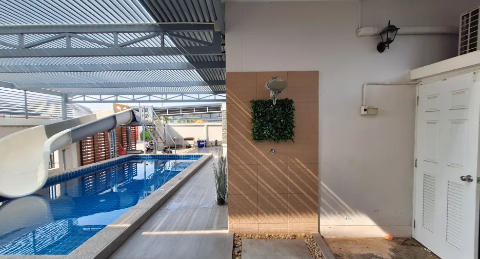 For rent 5 bedrooms villa in Hua Hin, Prachuap Khiri Khan