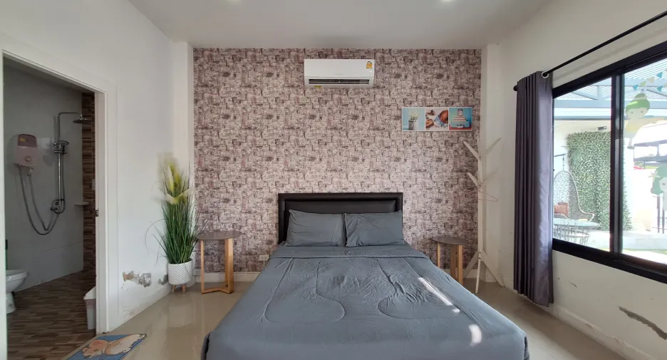 For rent 5 bedrooms villa in Hua Hin, Prachuap Khiri Khan