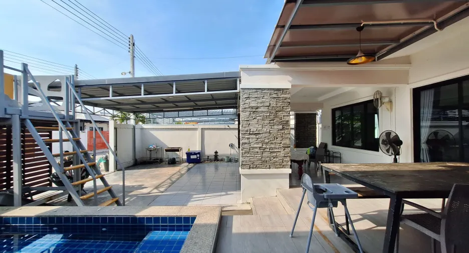 For rent 5 bedrooms villa in Hua Hin, Prachuap Khiri Khan
