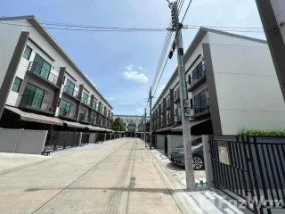 出租 3 卧室 联排别墅 在 Mueang Nonthaburi, Nonthaburi