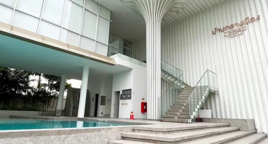 For rent 3 bedrooms townhouse in Mueang Nonthaburi, Nonthaburi