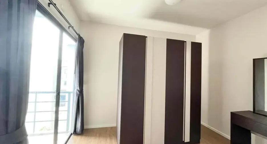 For rent 3 bedrooms townhouse in Mueang Nonthaburi, Nonthaburi