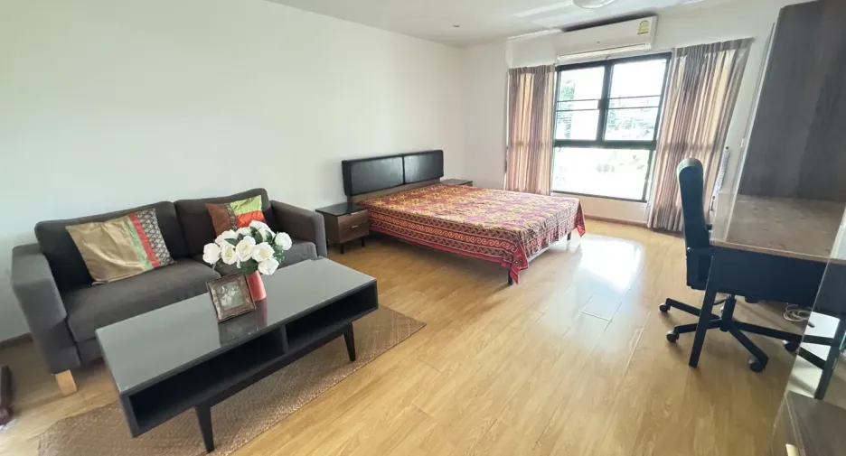 Casa en alquiler de 3 habitaciones en Chatuchak, Bangkok