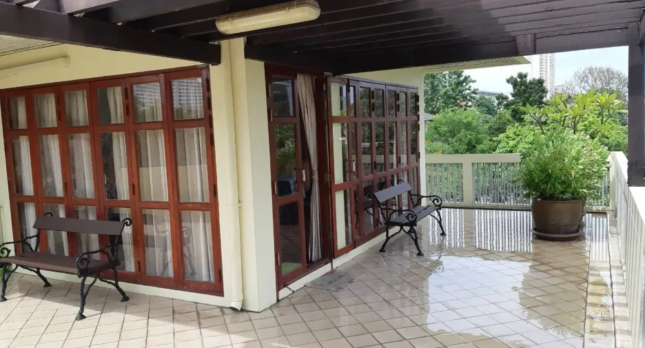 Casa en alquiler de 3 habitaciones en Chatuchak, Bangkok