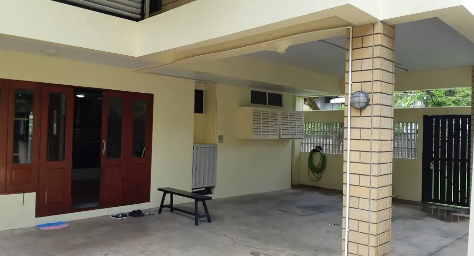 Casa en alquiler de 3 habitaciones en Chatuchak, Bangkok