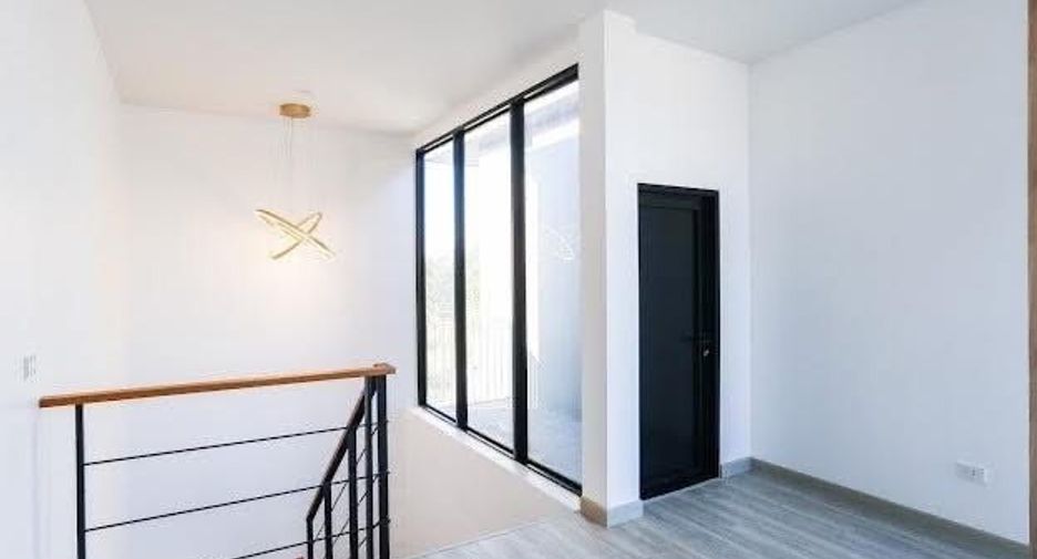 For sale 4 bedrooms villa in Doi Saket, Chiang Mai