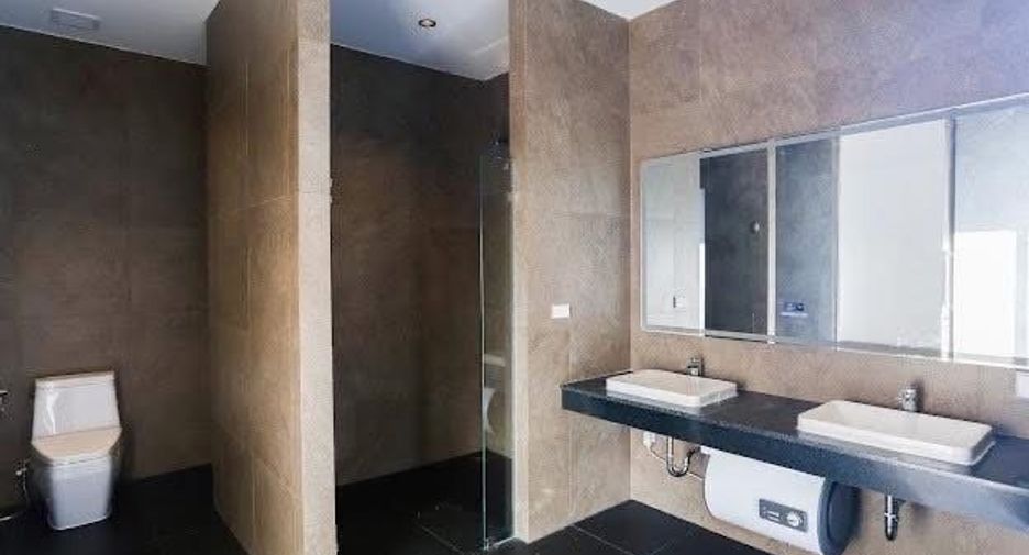 For sale 4 bedrooms villa in Doi Saket, Chiang Mai