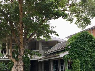 For sale 6 bedrooms house in Mueang Chiang Mai, Chiang Mai