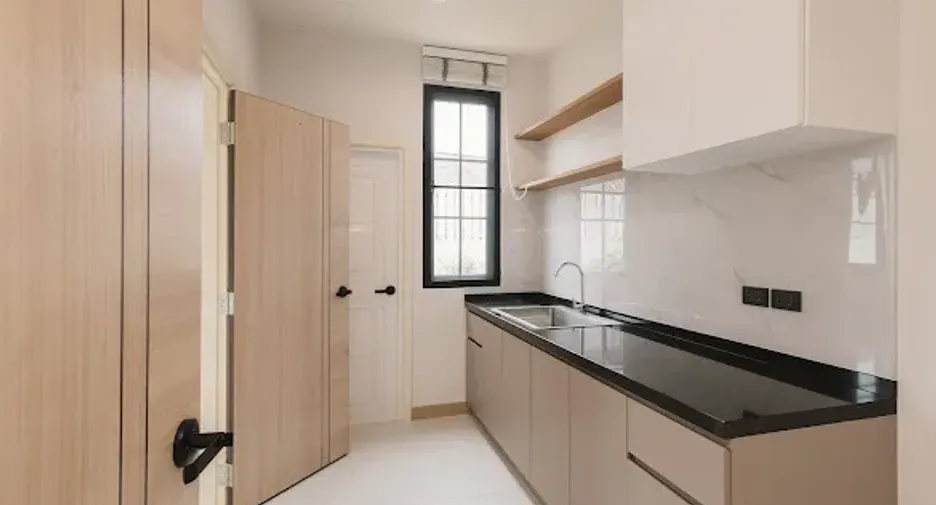 For sale 5 bedrooms house in San Sai, Chiang Mai