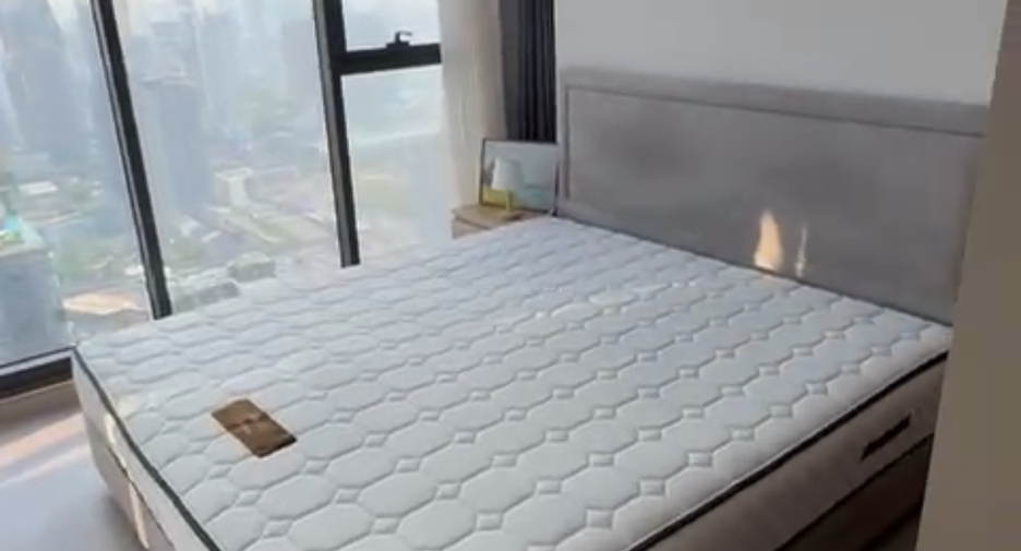 For rent 2 bedrooms condo in Huai Khwang, Bangkok