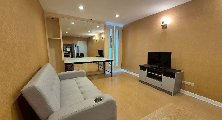 For rent 1 bed condo in Bang Rak, Bangkok