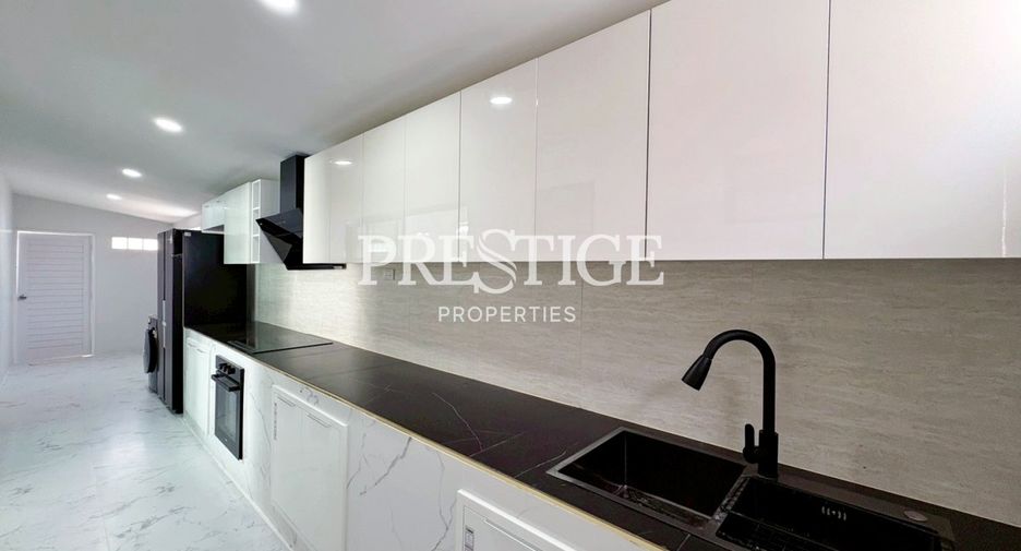 Casa en venta de 4 habitaciones en Bang Lamung, Chonburi