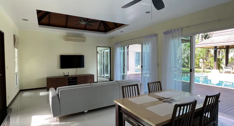 For sale and for rent 3 bedrooms villa in Mueang Phuket, Phuket